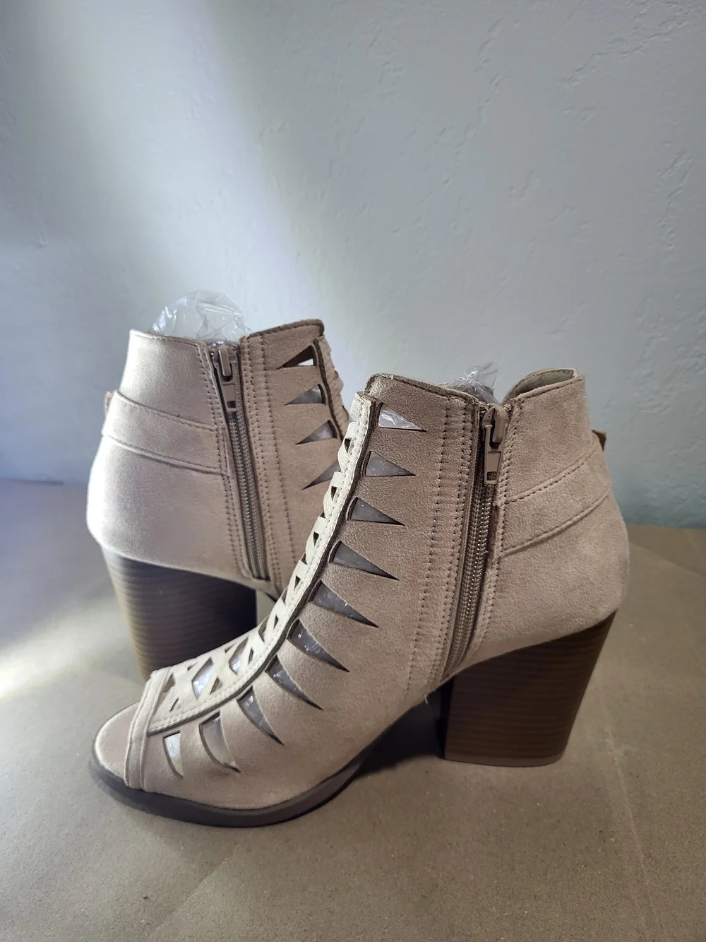 Cutout Neutral Peep-Toe Block Heel Sandals